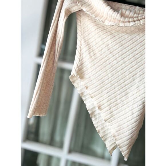 Shein Womens Size 2 Cream Colored Long Sleeved Off Shoulder Asymmetrical Hem Top - Picture 4 of 9